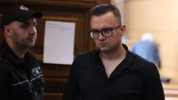  Съдът не даде ход на делото на Кристиян Бойков за теча на данни от НАП 