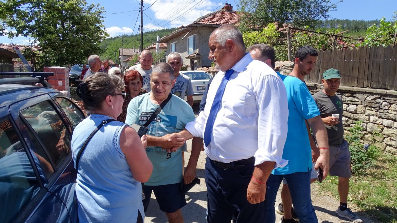 Борисов обеща помощ след градушките, "ако тази седмица се направи правителство"