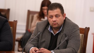 Николай Марков, "Величие": България трябва да спре военната си помощ за Украйна