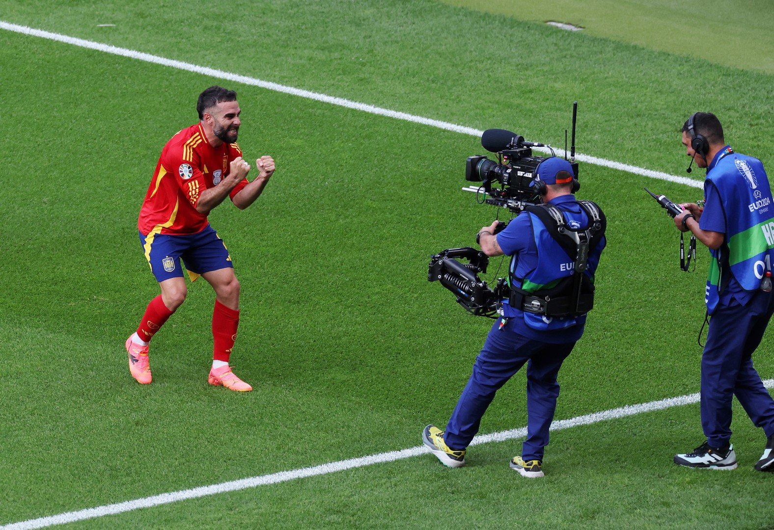 Испания впечатли всички с представянето си в групата - 3 победи, страхотен футбол и нула допуснати гола