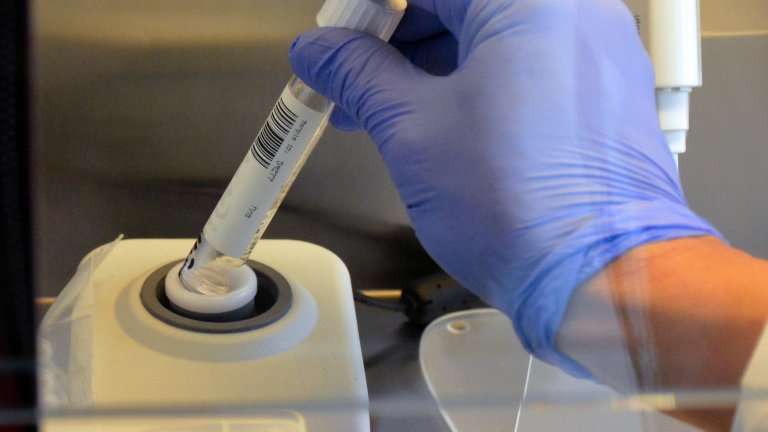 Онкоболни сезират Комисията по дискриминация заради отказа НЗОК да плаща биомаркери