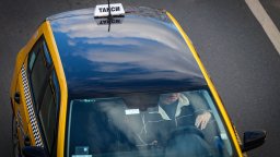 Таксиметрова асоциация: В Пловдив подготвят почвата за внос на шофьори от Индия 