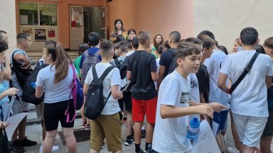 Седмокласниците подобряват средния си резултат по български език и литература