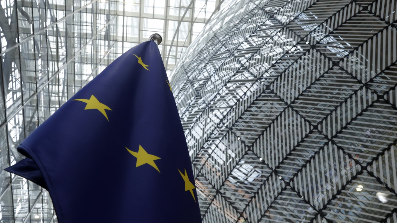Брюксел започва преговорите за присъединяване на Украйна и Молдова