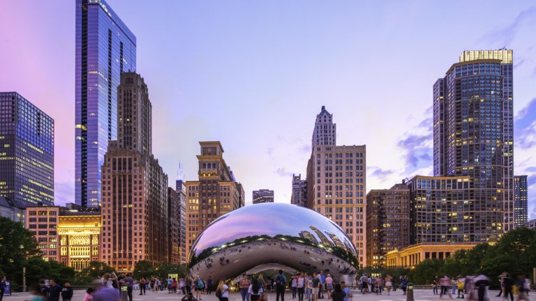 „Облачната врата“ в Чикаго е отворена за туристи след година на ремонт