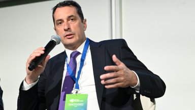 Георги Гвоздейков на "Green Transition Forum 4.0": Избран е доставчик на 35 електрически мотриси