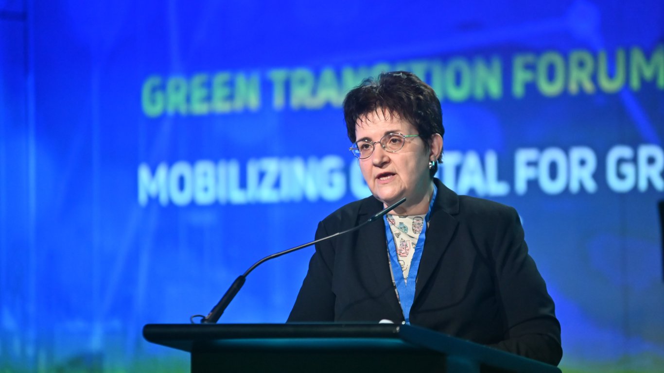 Людмила Петкова на "Green Transition Forum 4.0: ПВУ може да декарбонизира икономиката ни