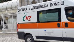 Тежка катастрофа на пътя Свищов - Ореш между камион и микробус, има ранени 