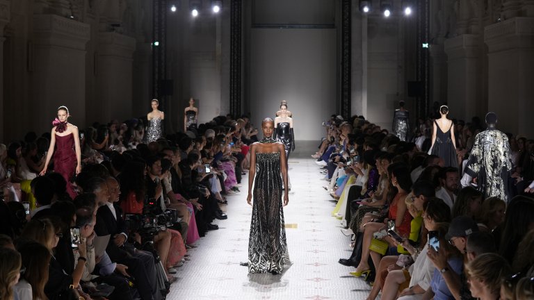 Още две водещи модни марки представиха колекциите си в Париж 