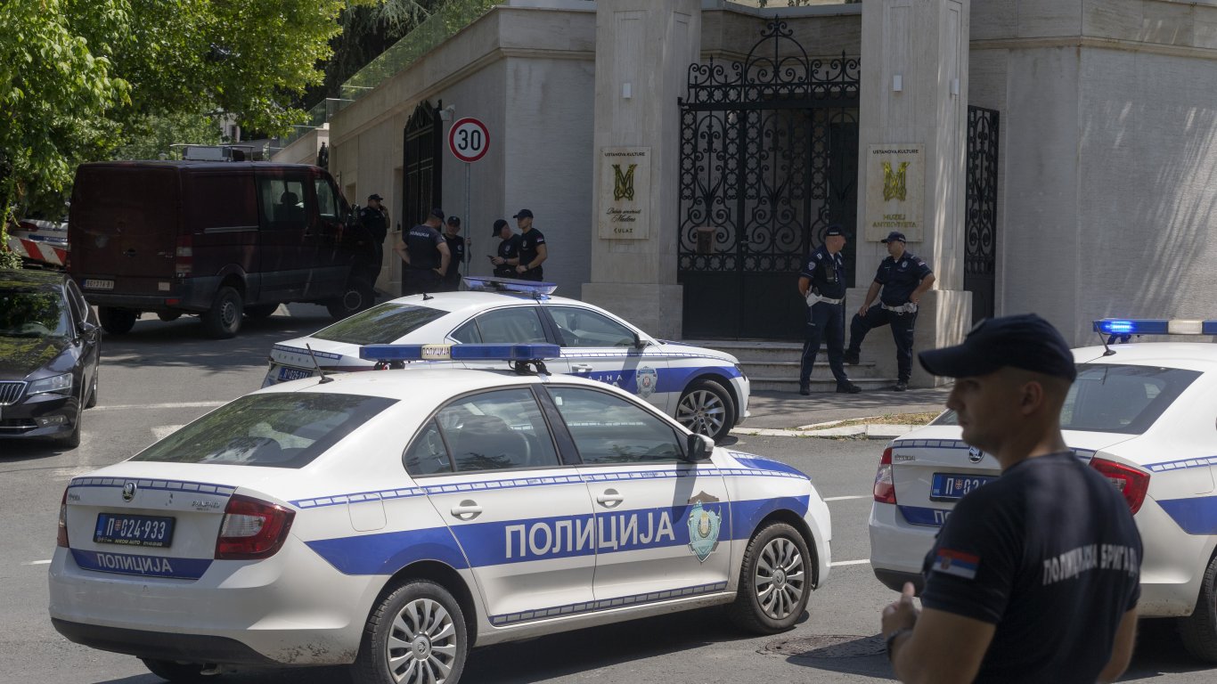 Сръбски министър е бил нападнат в гръб, извършителят го заплашил с "набиване на кол"