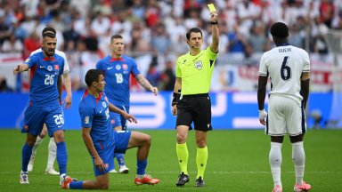 Евро 2024 на живо: Англия - Словакия 0:0, съдията раздаде куп картони за 15 минути игра