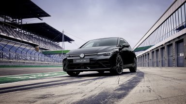 Новият Volkswagen Golf R Black Edition развива 270 км/ч