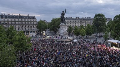 "Имаме 7 дни да спасим Франция от катастрофа": Хиляди протестираха срещу възхода на десницата