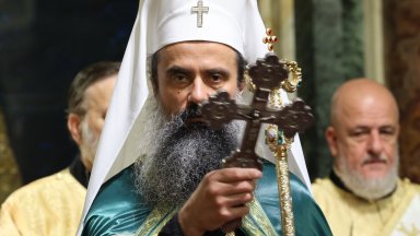 Първа литургия на патриарх Даниил: Призванието на църквата е да събира онези, които са разделени