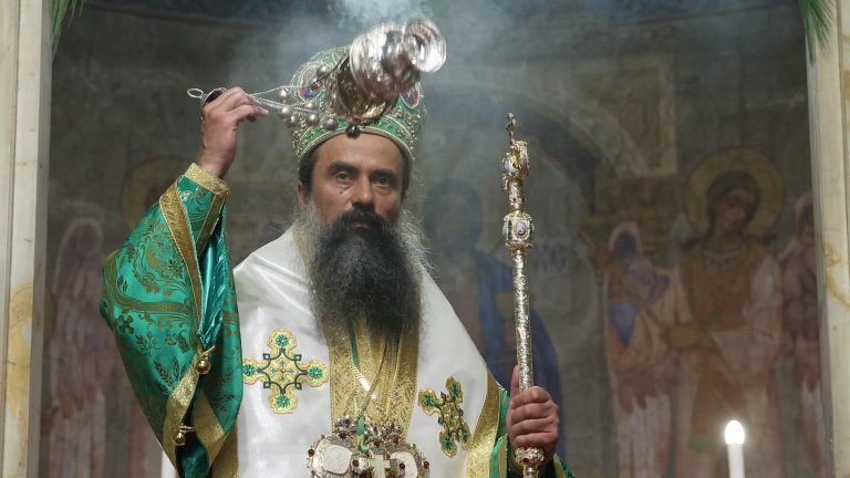 Първа литургия на патриарх Даниил: Призванието на църквата е да събира онези, които са разделени
