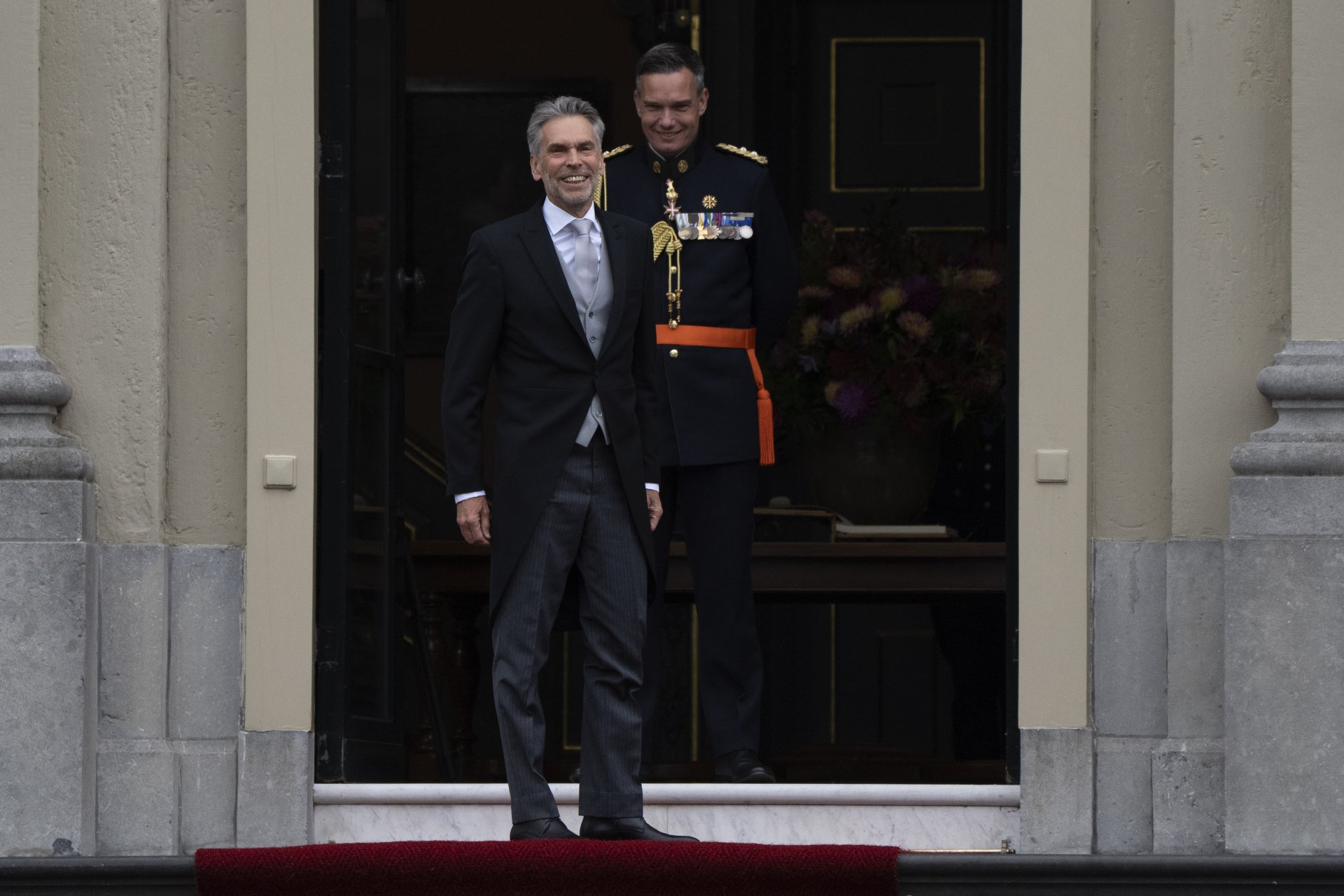 Дик Схоф пристига днес в кралския дворец в Хага, за да положи клетва пред крал Вилем-Александър като приемиер на Нидерландия