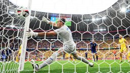 Евро 2024 на живо: Румъния - Нидерландия 0:1, ВАР отмени гол на "лалетата"