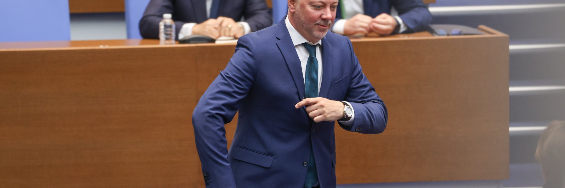 Депутатите отхвърлиха правителство на ГЕРБ с първия мандат