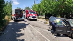 Тежка катастрофа след челен сблъсък на пътя Пазарджик-Панагюрище