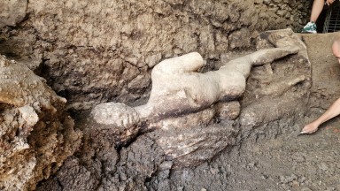 Голяма мраморна статуя откриха археолози в античния град Хераклея Синтика 