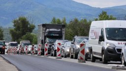 Отпушват трафика край Симитли в посока София от Банско и от Кулата (снимки)