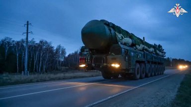 Русия провежда учения с мобилни ядрени ракетни комплекси
