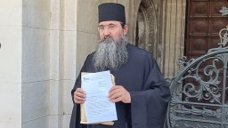 Архимандрит Никанор за патриарх Даниил: Подаде ми ръка и показа, че не е разединител