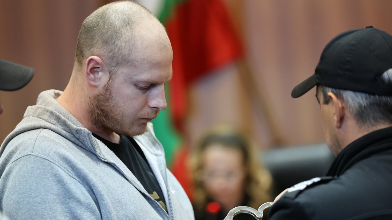 Убийството в Цалапица: Искат доживот за Бизюрев и над милион кръвнина 
