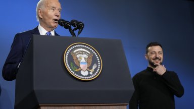 Зеленски: Трудното, но силно решение на Байдън. Песков: Следим внимателно, но без приоритет