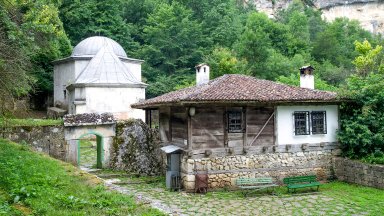 Пътуване във времето: Историко-археологически резерват „Сборяново“ и приложението на Yettel
