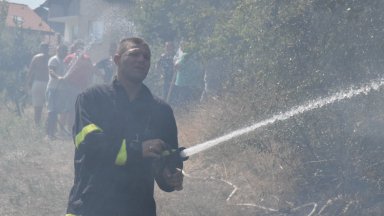 "Тук е ад под небето": Бедствено положение в Свиленградско, гори на много места в страната