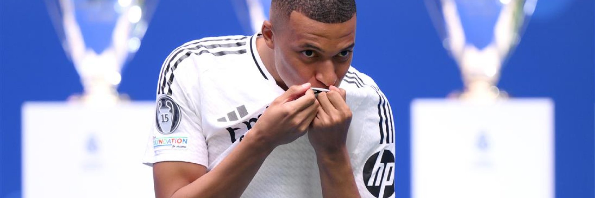 Сбъдната мечта: Реал посрещна Мбапе с кралска церемония за историята (ГАЛЕРИЯ)