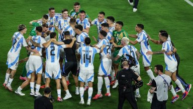 Скандал с видео на живо: Аржентинските шампиони пеят расистки песни за Мбапе и французите