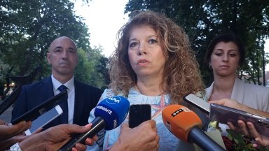 Илияна Йотова не е оптимист за съставяне на правителство, но хвали партиите, че дискутират