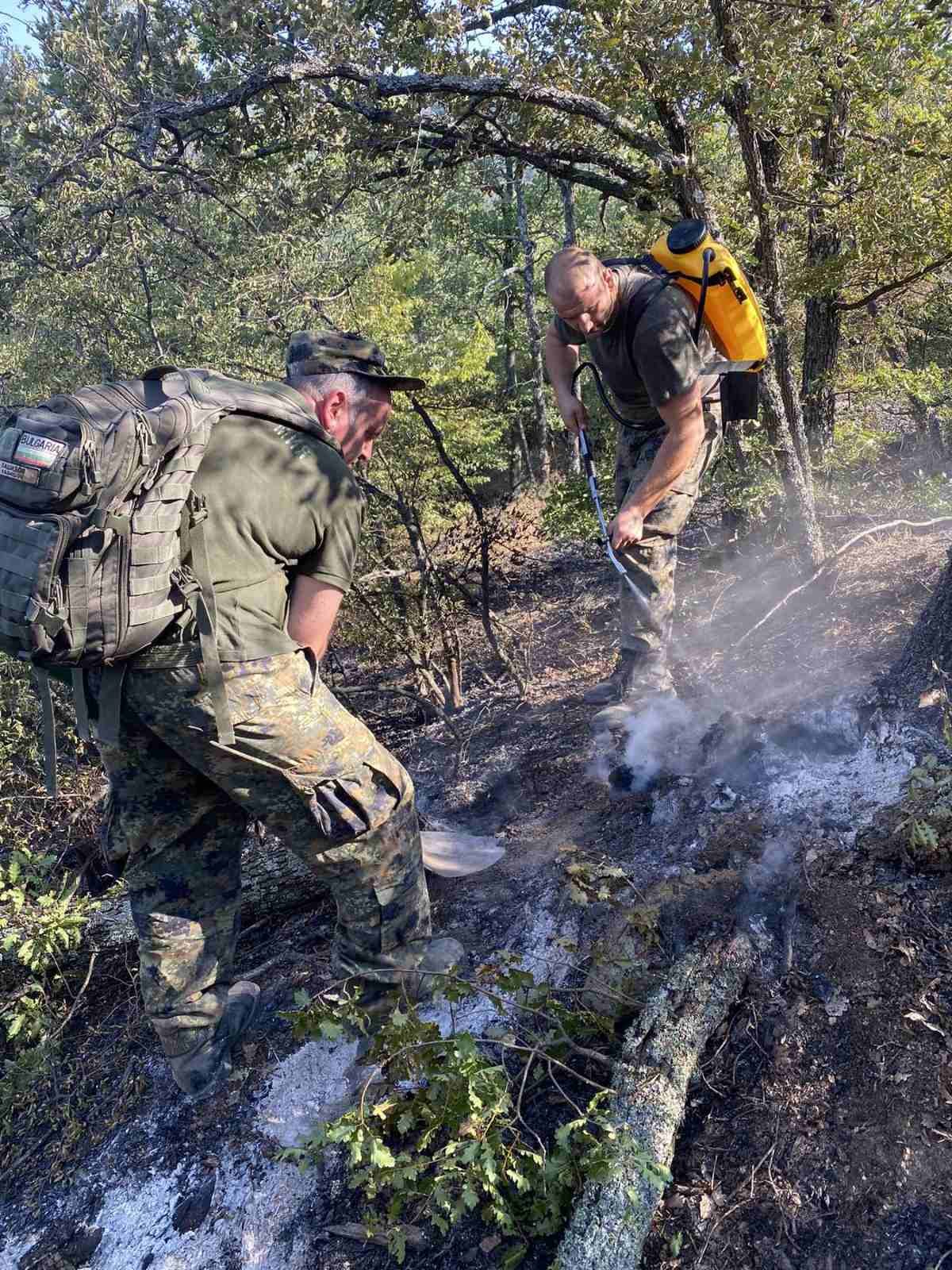 Гасенето на пожара край Отец Паисиево 