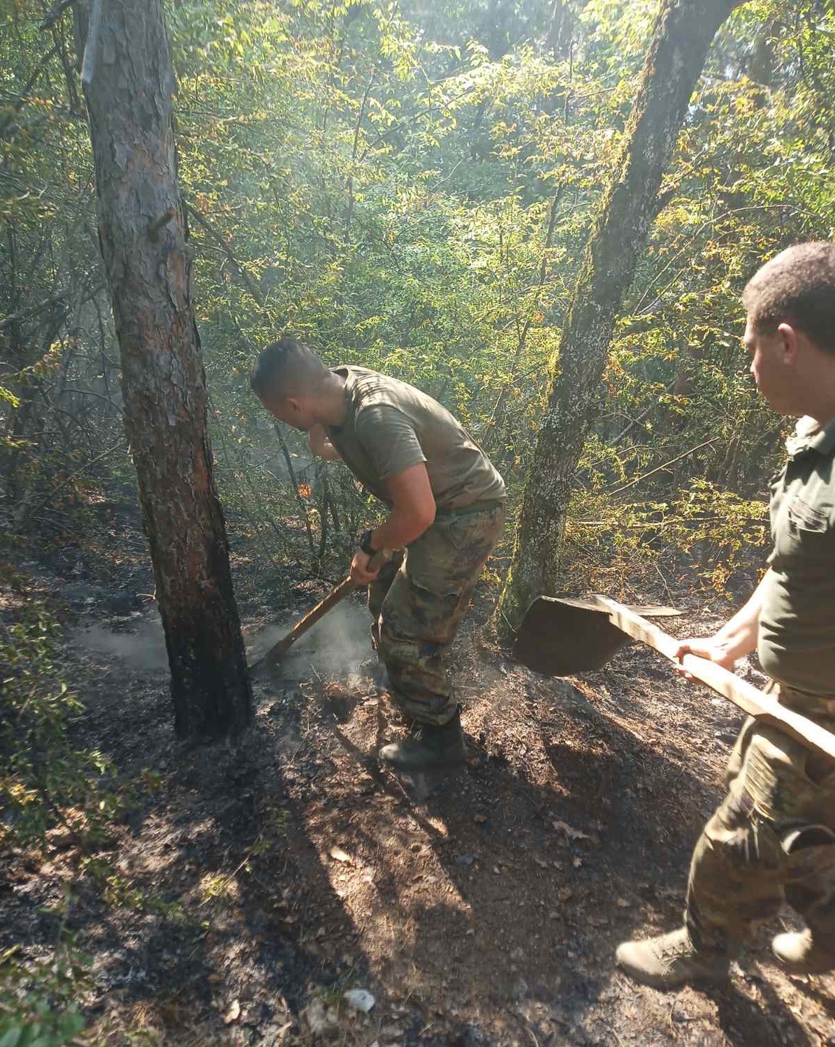 Гасенето на пожара край Отец Паисиево 