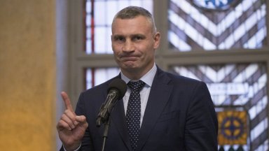 При мир с "потенциално горчиви териториални отстъпки" Кличко предлага референдум