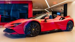 Ferrari вече ще продава автомобилите си в Европа и срещу криптовалута