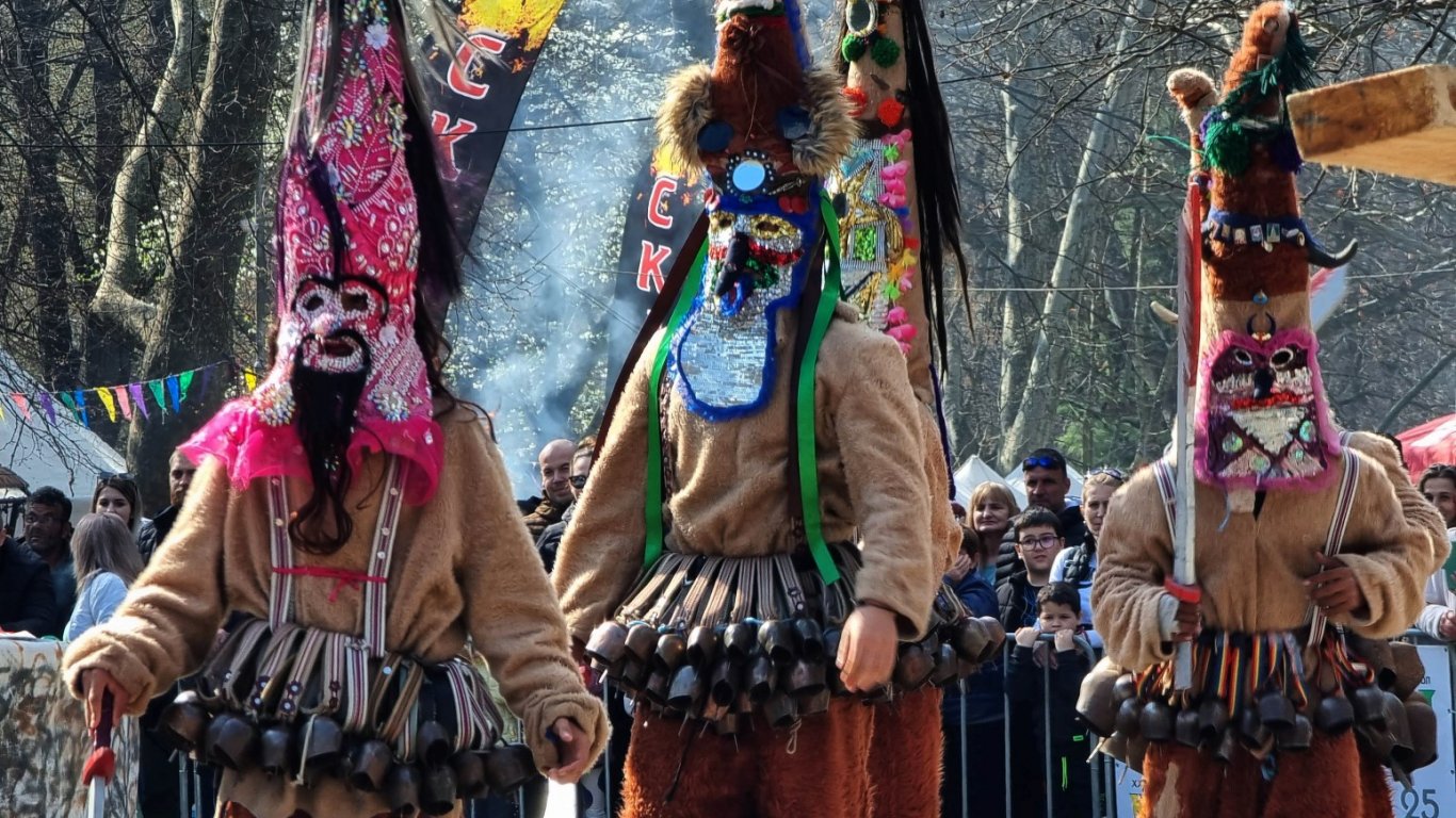 Маршрут за уикенда: Пет дни Ямбол е "Кукерландия", днес започва петдневният международен фестивал