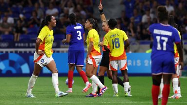 Франция едва не се провали на старта на женския футболен турнир