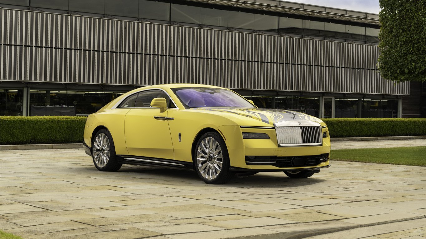 Rolls-Royce Spectre Semaphore е вдъхновен от крайбрежието на Калифорния