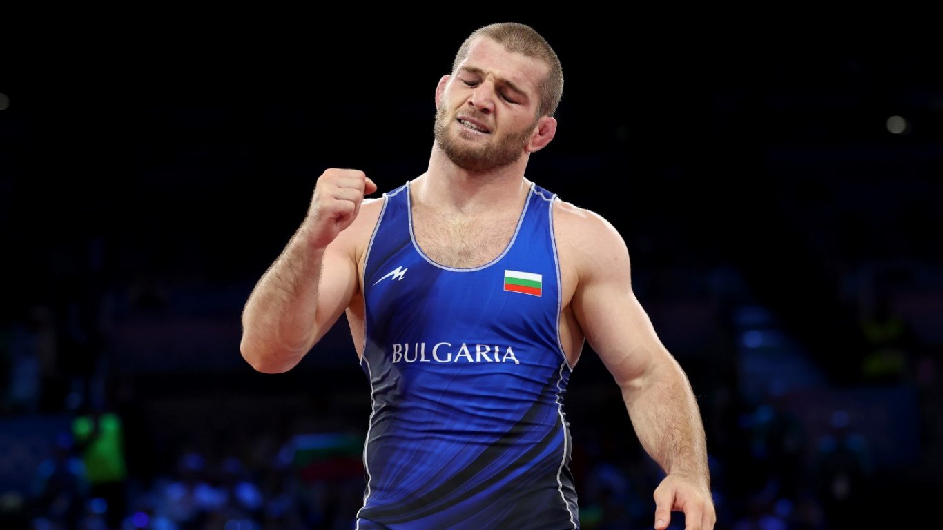 Магомед Рамазанов с полуфинал на Европейското, още един българин в битка за медал
