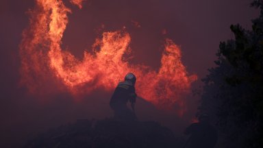 Създадоха гел, предпазващ сгради от пожари