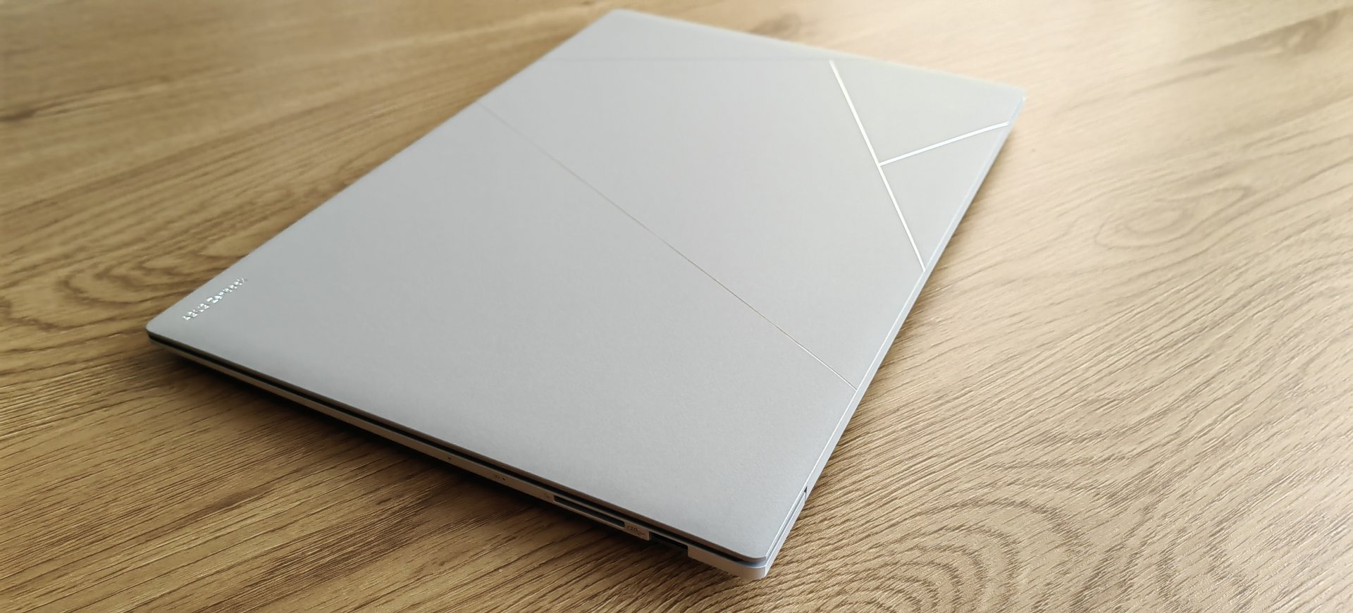 ASUS Zenbook S 16