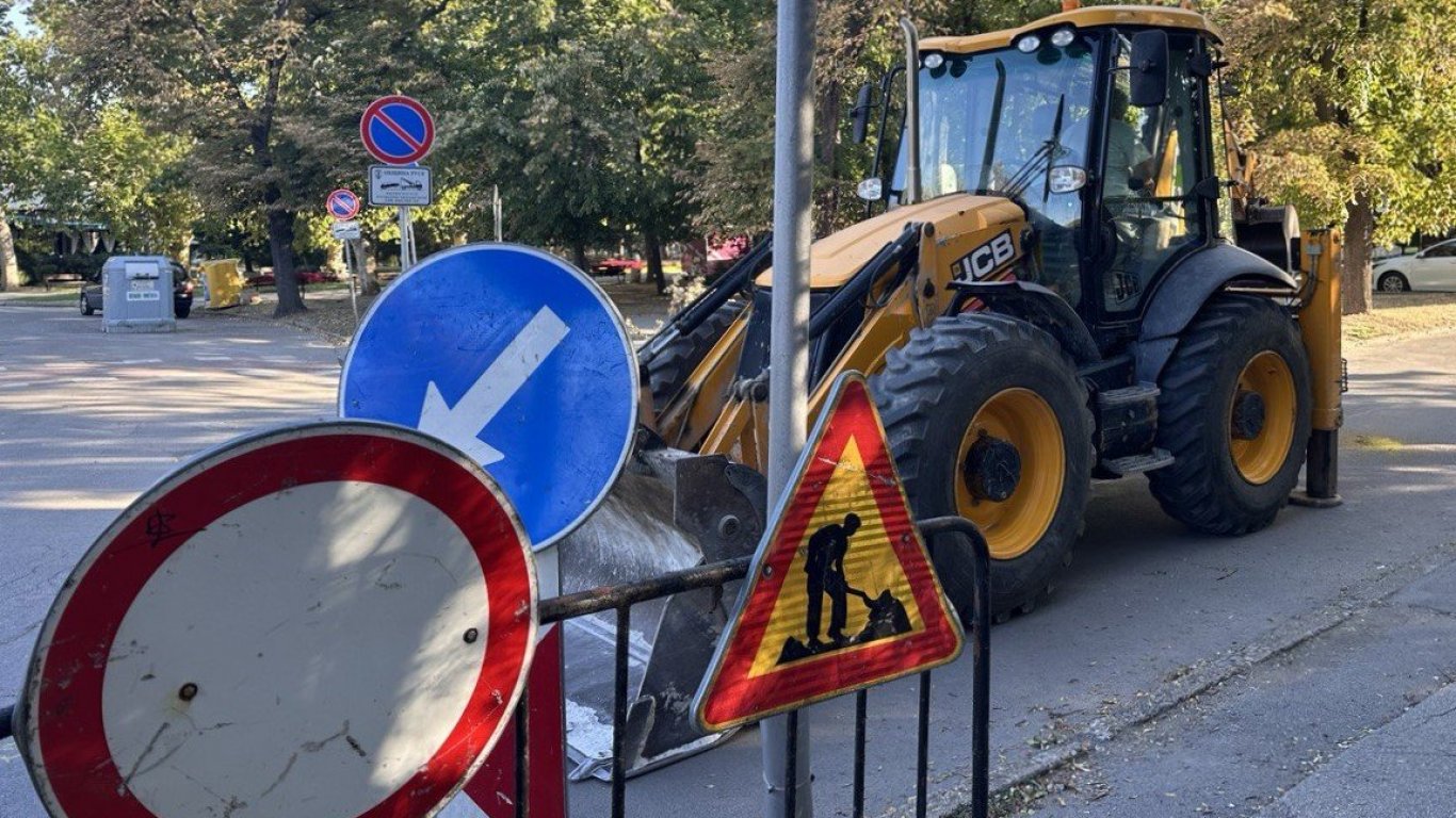 Ограничават движението по част от бул. "Кукленско шосе"