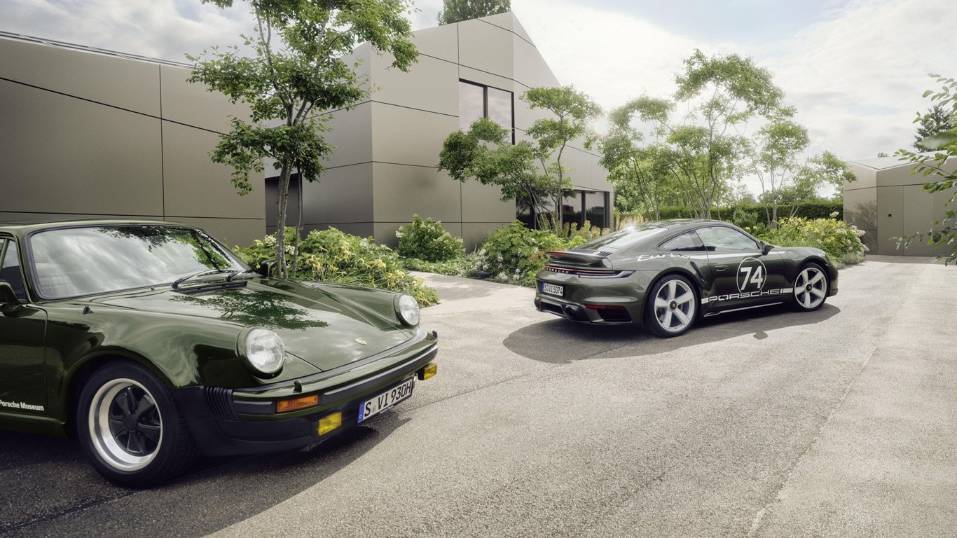 Porsche 911 Turbo 50 Years с пакет Heritage Design