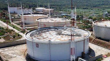 ДАНС проверява рафинерията и офисите на "Лукойл", МО изпрати антидрон система в Бургас