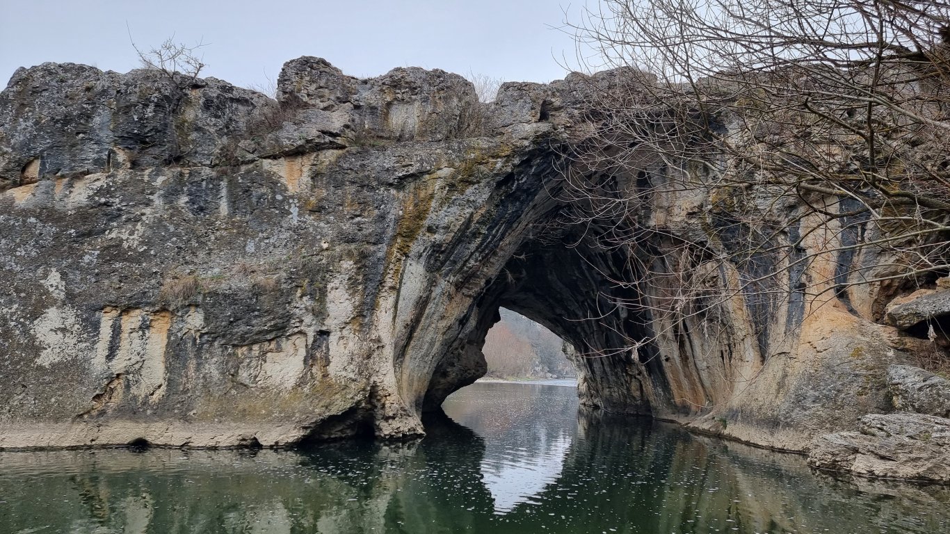 Нова екопътека по поречието на река Вит ще разкрива забележителностите на Луковитско