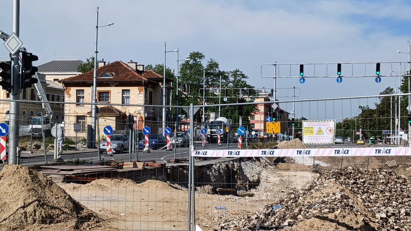 Тунелът под Централна гара в Пловдив е почти готов