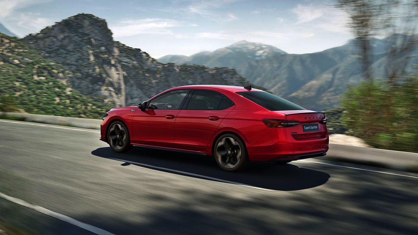 The new Skoda Superb received a Sportline version with black accents The new Skoda Superb received a Sportline version with black accents